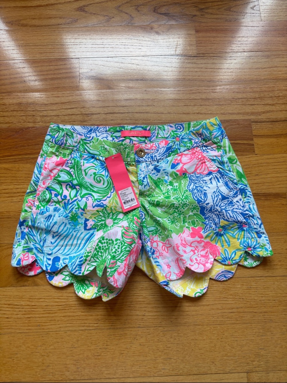 Lilly Pulitzer Buttercup NWT Shorts Size 0 Cheek to Cheek
